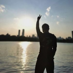 何安泊资料,何安泊最新歌曲,何安泊MV视频,何安泊音乐专辑,何安泊好听的歌