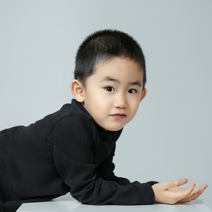 王小跳资料,王小跳最新歌曲,王小跳MV视频,王小跳音乐专辑,王小跳好听的歌