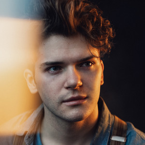 Colton Ryan资料,Colton Ryan最新歌曲,Colton RyanMV视频,Colton Ryan音乐专辑,Colton Ryan好听的歌