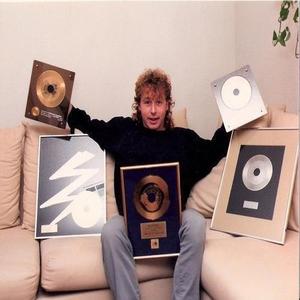 Michael Bradley资料,Michael Bradley最新歌曲,Michael BradleyMV视频,Michael Bradley音乐专辑,Michael Bradley好听的歌