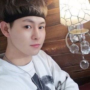 阿布资料,阿布最新歌曲,阿布MV视频,阿布音乐专辑,阿布好听的歌