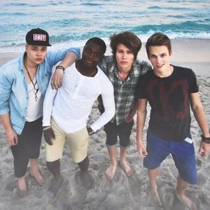 Kliff资料,Kliff最新歌曲,KliffMV视频,Kliff音乐专辑,Kliff好听的歌