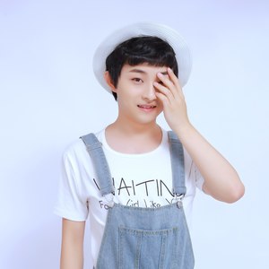 杨杨资料,杨杨最新歌曲,杨杨MV视频,杨杨音乐专辑,杨杨好听的歌