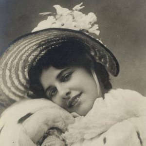 Geraldine Farrar资料,Geraldine Farrar最新歌曲,Geraldine FarrarMV视频,Geraldine Farrar音乐专辑,Geraldine Farrar好听的歌