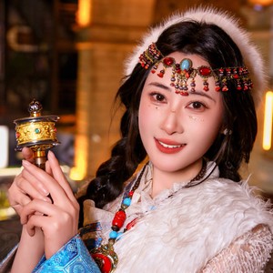 优素素资料,优素素最新歌曲,优素素MV视频,优素素音乐专辑,优素素好听的歌