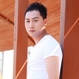 感谢妈妈 (伴奏)