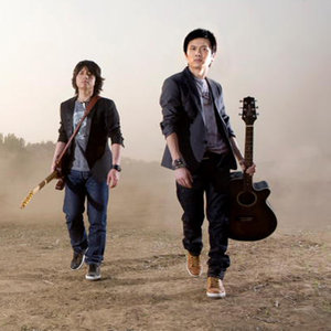 深蓝乐团资料,深蓝乐团最新歌曲,深蓝乐团MV视频,深蓝乐团音乐专辑,深蓝乐团好听的歌