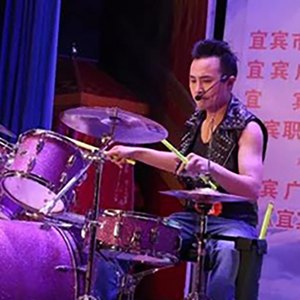 晏光明资料,晏光明最新歌曲,晏光明MV视频,晏光明音乐专辑,晏光明好听的歌