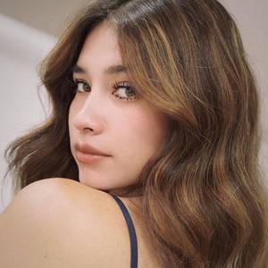 Valentina Ploy资料,Valentina Ploy最新歌曲,Valentina PloyMV视频,Valentina Ploy音乐专辑,Valentina Ploy好听的歌