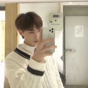 李奕铭资料,李奕铭最新歌曲,李奕铭MV视频,李奕铭音乐专辑,李奕铭好听的歌