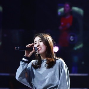 温露资料,温露最新歌曲,温露MV视频,温露音乐专辑,温露好听的歌