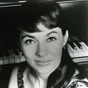 Ruth Laredo资料,Ruth Laredo最新歌曲,Ruth LaredoMV视频,Ruth Laredo音乐专辑,Ruth Laredo好听的歌