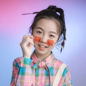 吴依臻资料,吴依臻最新歌曲,吴依臻MV视频,吴依臻音乐专辑,吴依臻好听的歌