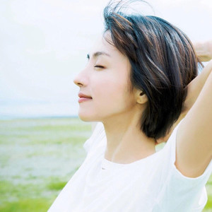 伊伊资料,伊伊最新歌曲,伊伊MV视频,伊伊音乐专辑,伊伊好听的歌