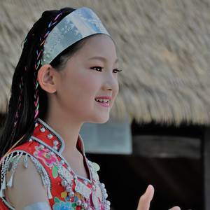 李源资料,李源最新歌曲,李源MV视频,李源音乐专辑,李源好听的歌