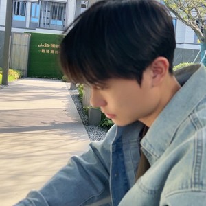 冷瞳资料,冷瞳最新歌曲,冷瞳MV视频,冷瞳音乐专辑,冷瞳好听的歌