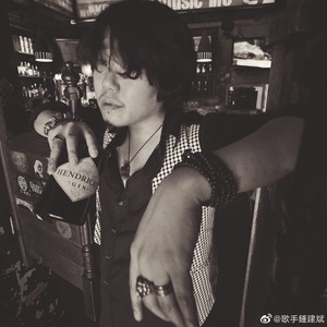 钟建斌资料,钟建斌最新歌曲,钟建斌MV视频,钟建斌音乐专辑,钟建斌好听的歌