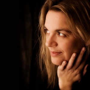 Michelle Beauchesne资料,Michelle Beauchesne最新歌曲,Michelle BeauchesneMV视频,Michelle Beauchesne音乐专辑,Michelle Beauchesne好听的歌