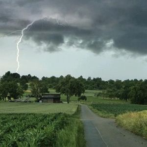 现梦资料,现梦最新歌曲,现梦MV视频,现梦音乐专辑,现梦好听的歌
