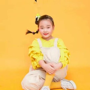 王欣瑶资料,王欣瑶最新歌曲,王欣瑶MV视频,王欣瑶音乐专辑,王欣瑶好听的歌