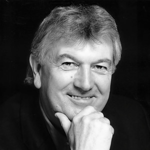 Owain Arwel Hughes资料,Owain Arwel Hughes最新歌曲,Owain Arwel HughesMV视频,Owain Arwel Hughes音乐专辑,Owain Arwel Hughes好听的歌