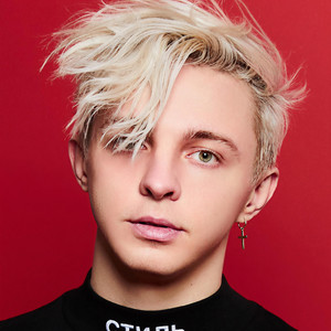 ARTY - Follow The Light