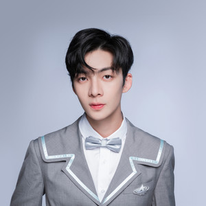 余宗遥/我的牡丹江钢琴独奏