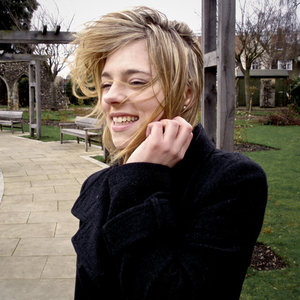 Renny资料,Renny最新歌曲,RennyMV视频,Renny音乐专辑,Renny好听的歌