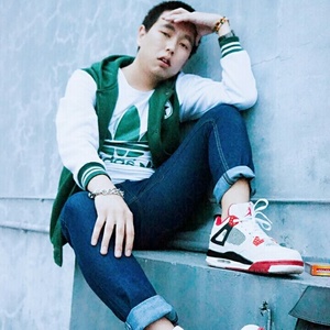 我依然等着你-致敬高中 (伴奏)