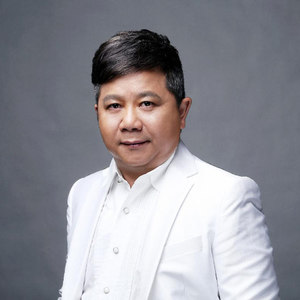 五湖四海+提高勇气+要奋斗就会有牺牲