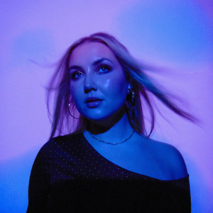 Evalina资料,Evalina最新歌曲,EvalinaMV视频,Evalina音乐专辑,Evalina好听的歌