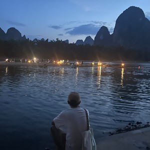 胡佳资料,胡佳最新歌曲,胡佳MV视频,胡佳音乐专辑,胡佳好听的歌