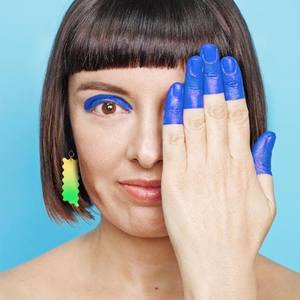 Meg资料,Meg最新歌曲,MegMV视频,Meg音乐专辑,Meg好听的歌