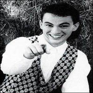 Roddie Romero资料,Roddie Romero最新歌曲,Roddie RomeroMV视频,Roddie Romero音乐专辑,Roddie Romero好听的歌