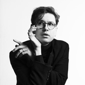 Víkingur Ólafsson资料,Víkingur Ólafsson最新歌曲,Víkingur ÓlafssonMV视频,Víkingur Ólafsson音乐专辑,Víkingur Ólafsson好听的歌