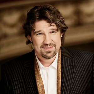 Valaistu Ikkuna (Fenesta Che Lucive)