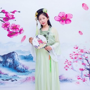 李雨轩资料,李雨轩最新歌曲,李雨轩MV视频,李雨轩音乐专辑,李雨轩好听的歌