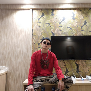 莫宇覃Villain资料,莫宇覃Villain最新歌曲,莫宇覃VillainMV视频,莫宇覃Villain音乐专辑,莫宇覃Villain好听的歌