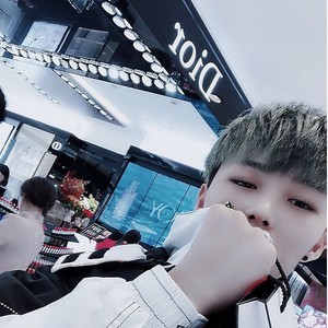 忆天资料,忆天最新歌曲,忆天MV视频,忆天音乐专辑,忆天好听的歌