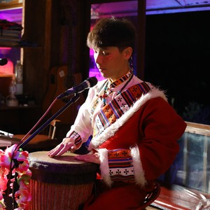 陈德官资料,陈德官最新歌曲,陈德官MV视频,陈德官音乐专辑,陈德官好听的歌