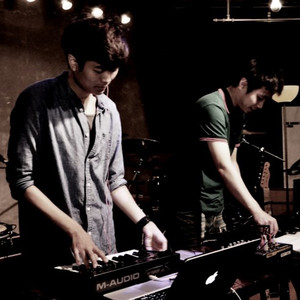 전산실의 청개구리 (计算机室的青蛙)资料,전산실의 청개구리 (计算机室的青蛙)最新歌曲,전산실의 청개구리 (计算机室的青蛙)MV视频,전산실의 청개구리 (计算机室的青蛙)音乐专辑,전산실의 청개구리 (计算机室的青蛙)好听的歌