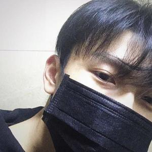 八月差资料,八月差最新歌曲,八月差MV视频,八月差音乐专辑,八月差好听的歌