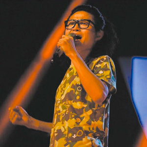 不闻不问