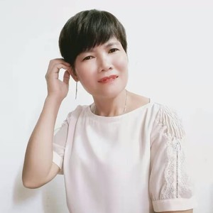 丛林思语资料,丛林思语最新歌曲,丛林思语MV视频,丛林思语音乐专辑,丛林思语好听的歌