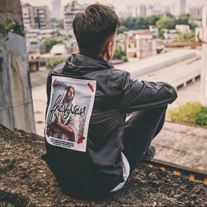 李飒资料,李飒最新歌曲,李飒MV视频,李飒音乐专辑,李飒好听的歌