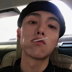 若西资料,若西最新歌曲,若西MV视频,若西音乐专辑,若西好听的歌