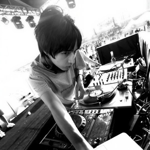 Ceezy资料,Ceezy最新歌曲,CeezyMV视频,Ceezy音乐专辑,Ceezy好听的歌