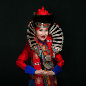 萨仁花资料,萨仁花最新歌曲,萨仁花MV视频,萨仁花音乐专辑,萨仁花好听的歌