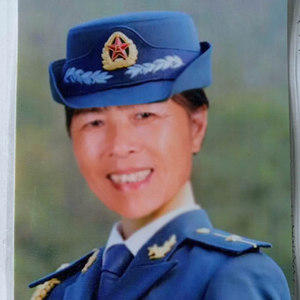 小泥资料,小泥最新歌曲,小泥MV视频,小泥音乐专辑,小泥好听的歌