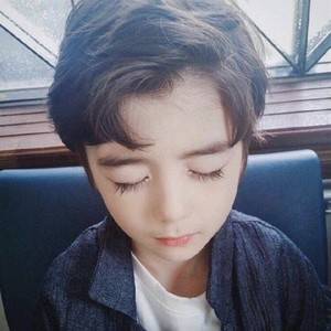 瑞斯拜资料,瑞斯拜最新歌曲,瑞斯拜MV视频,瑞斯拜音乐专辑,瑞斯拜好听的歌